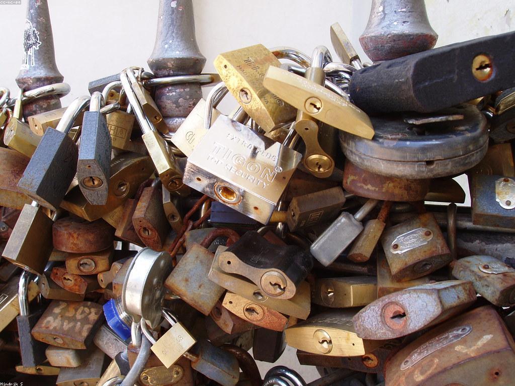 ការបញ្ចូលក្នុងបរិវេណកាថាដៃស្លុត